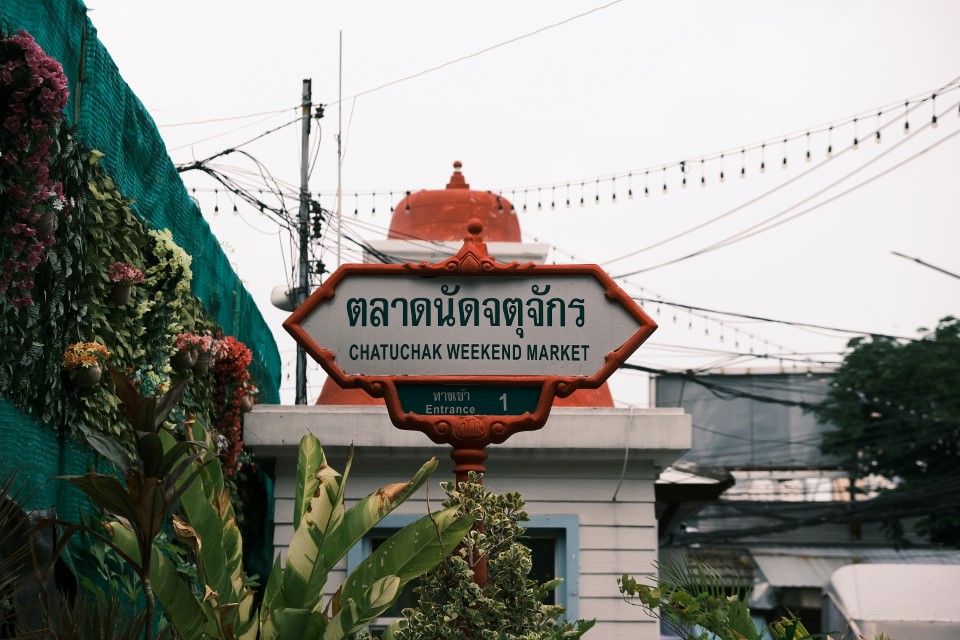 Local Markets and Street food Spots in Bangkok