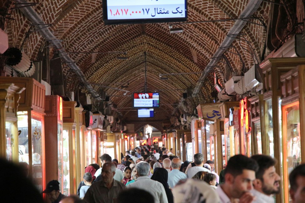 Local Markets & Street Food Spots in Abu Dhabi
