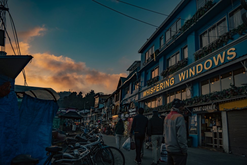 Local Markets & Street Food Spots in Mussoorie