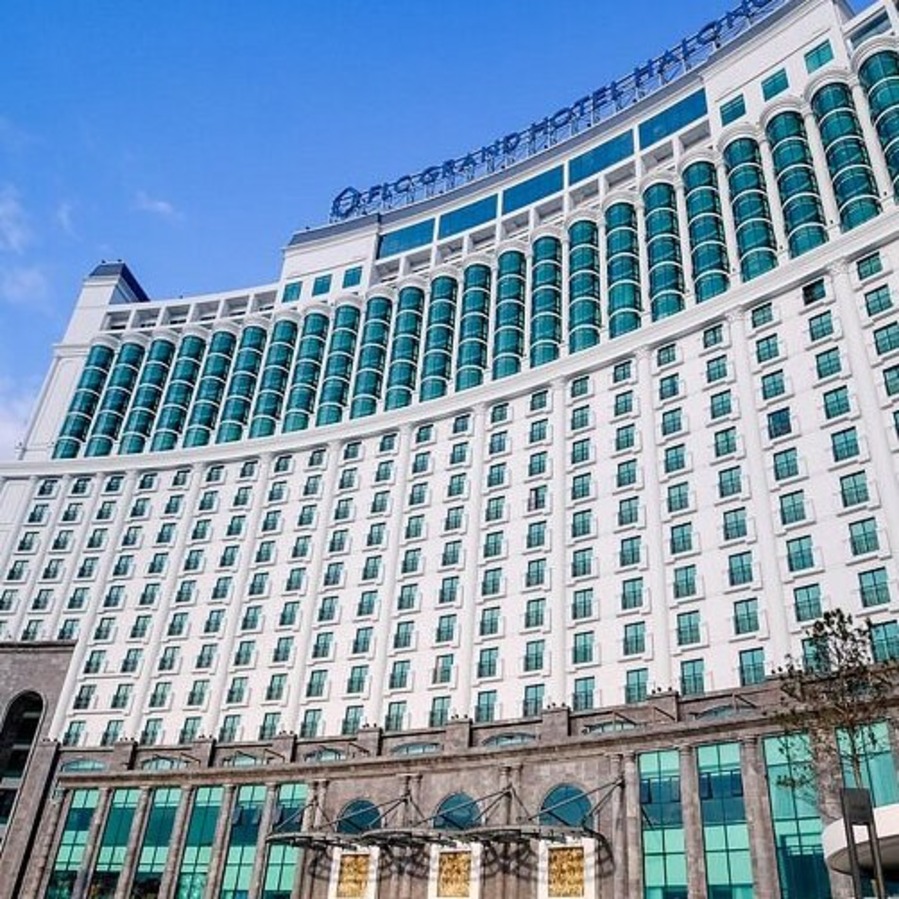 FLC Halong Bay Golf Club & Luxury Resort