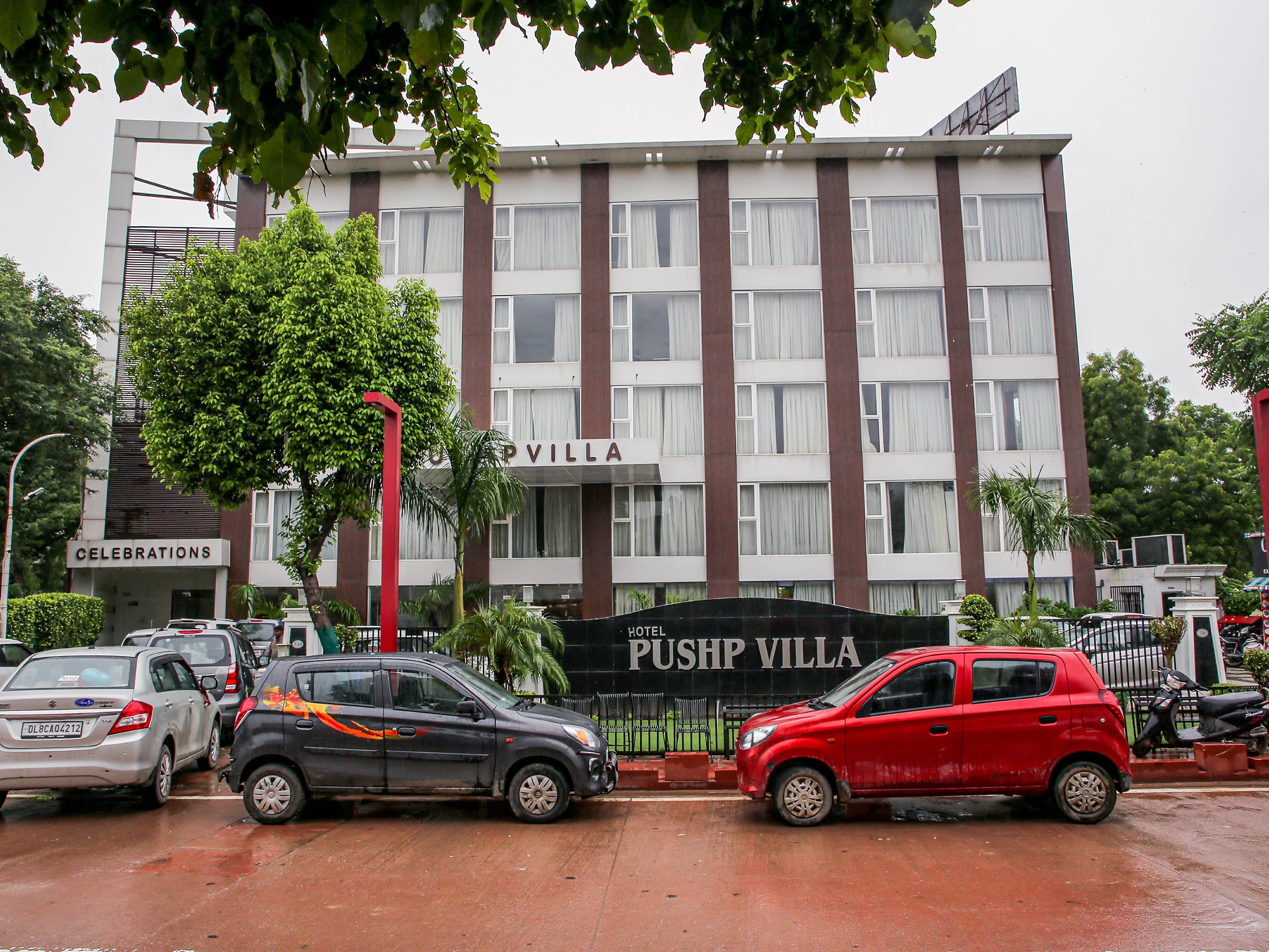 Hotel Pushp Villa Agra