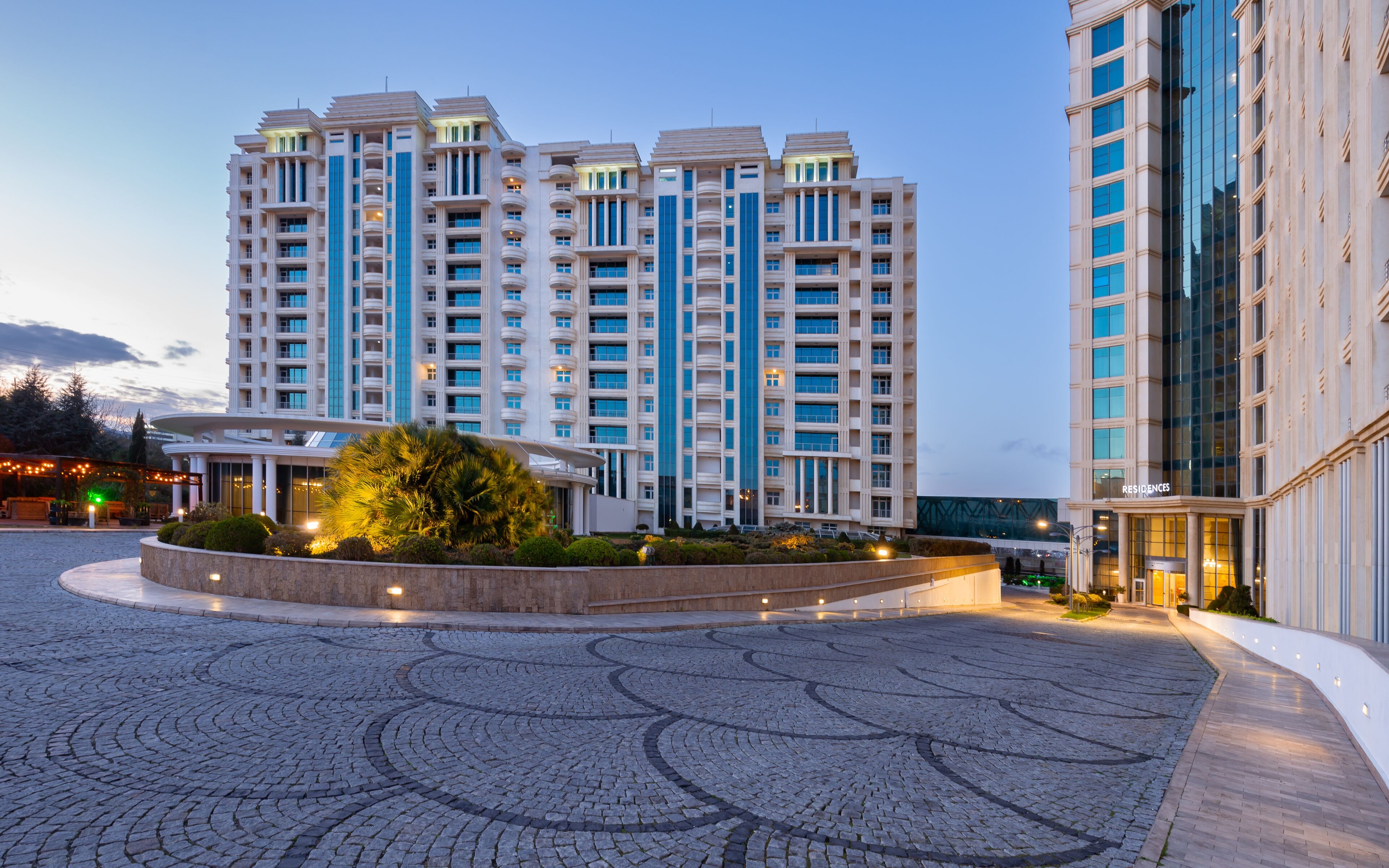 Badamdar Hotel & Residences