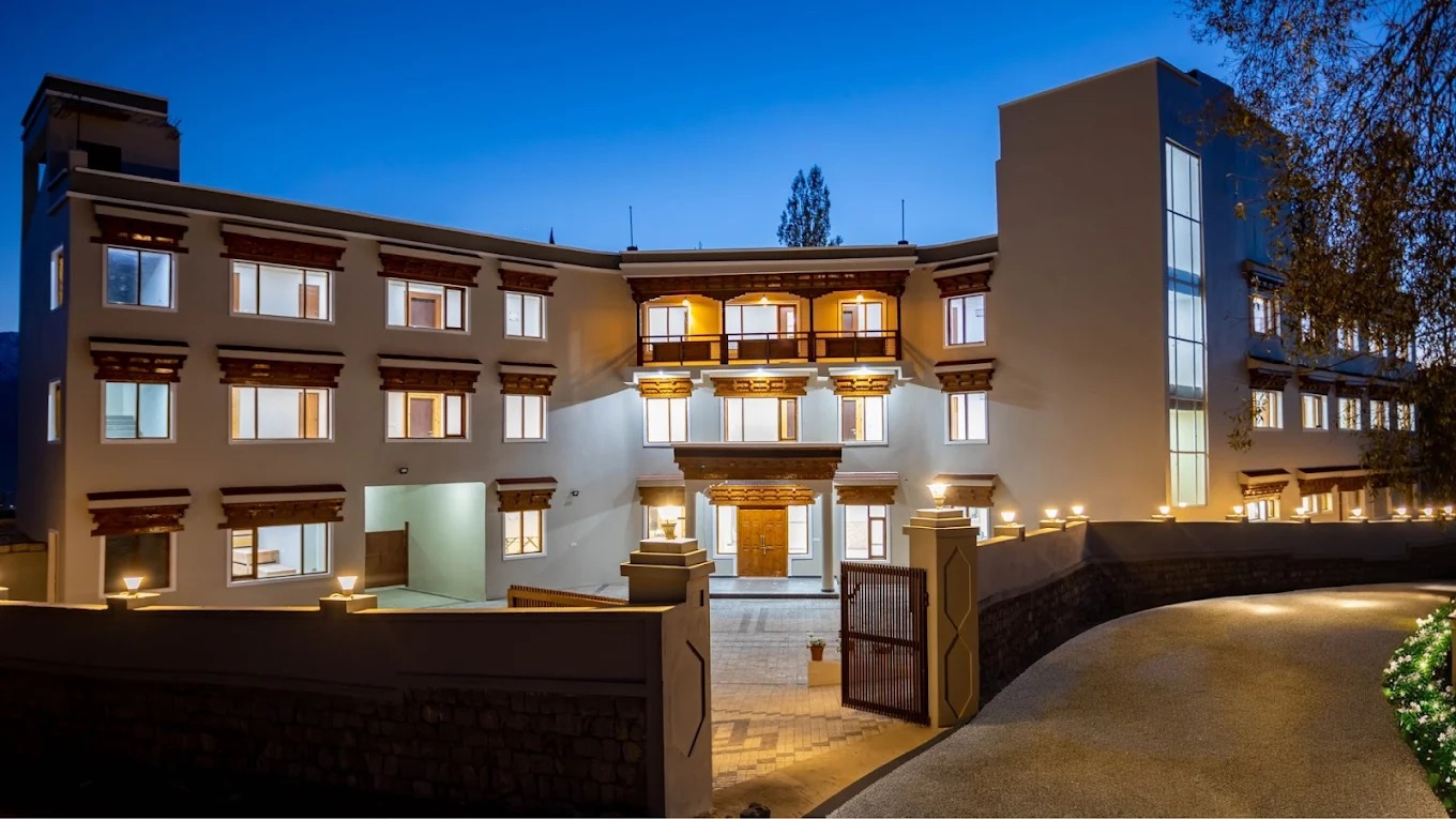 Hotel Karma Residency