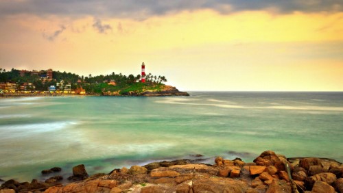 7 Days Kerala Tour (Munnar, Thekkady, Alleppey, Kovalam)